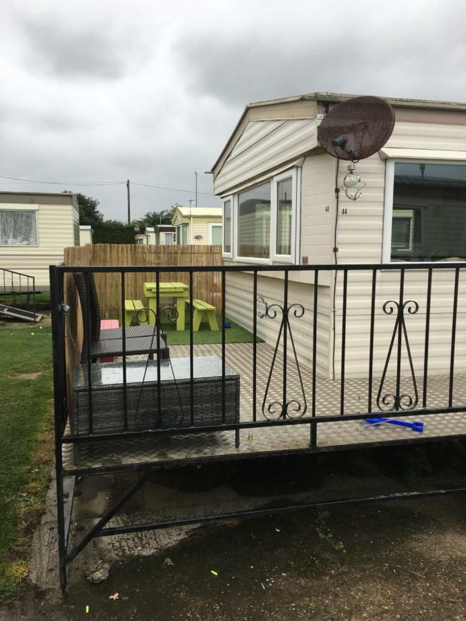 4 Bedroom Caravan Ingoldmells Skegness Exterior photo